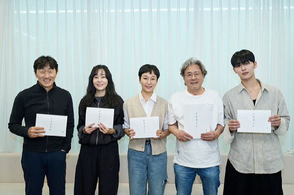최민식x최현욱 연기 차력쇼 온다⋯'맨 끝줄 소년', 6월 말 글로벌 공략