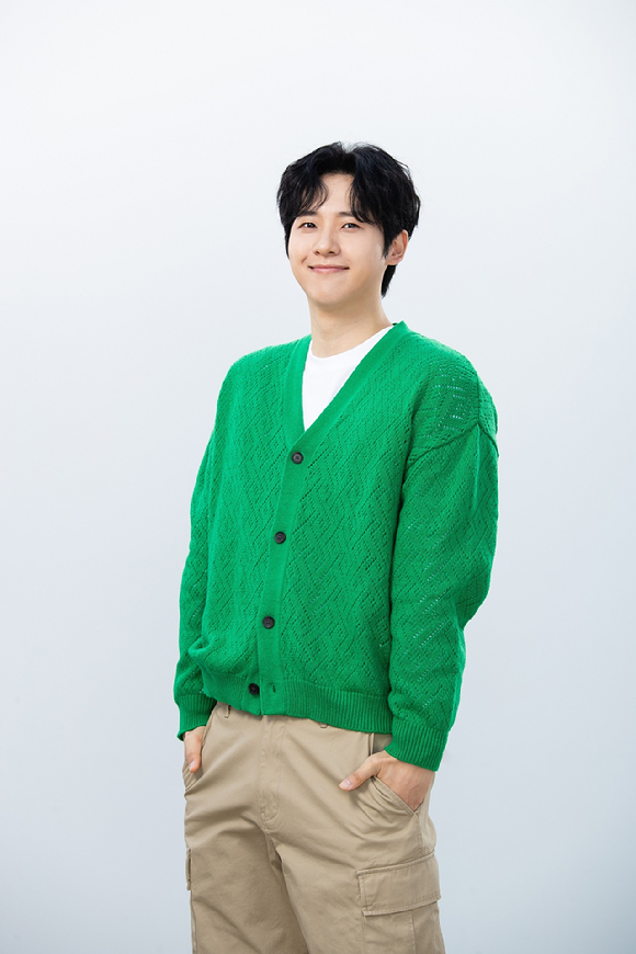 B1A4 신우 콘셉트 포토 [사진=WM엔터테인먼트]