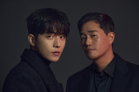 배우 남주혁이 디즈니+ '비질란테' 화보 촬영에서 포즈를 취하고 있다. [사진=월트디즈니 컴퍼니 코리아]