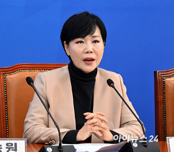 전현희 단장이 18일 국회에서 열린 더불어민주당 사법불신 극복·사법행정 정상화 TF 전체회의에서 발언을 하고 있다. [사진=곽영래 기자]