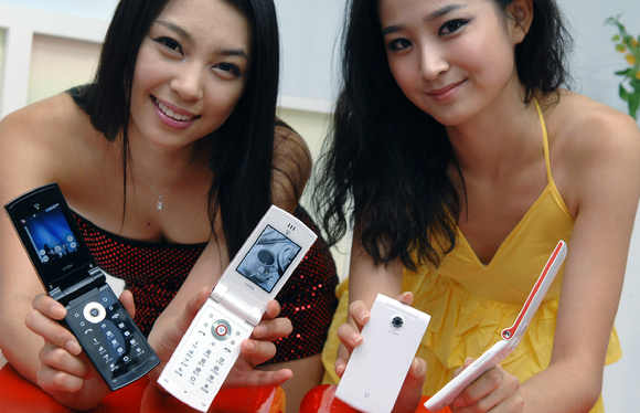 LG전자 핫라인폰 2G폰 [사진=LG전자]