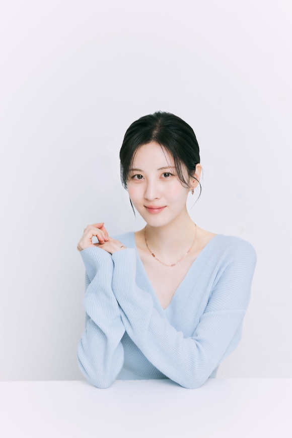 배우 서현이 취약계층 청소년에게 여성용품을 기부했다. [사진=시크릿데이]